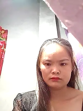 Snapshot of xinhxinhcute chatting on 12, 9, 2025 xinhxinhcute online show from 12, 9, 2025