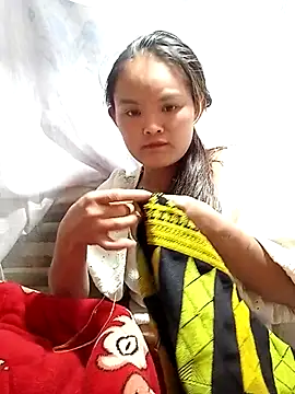 Snapshot of xinhxinhcute chatting on 15, 10, 2025 xinhxinhcute online show from 15, 10, 2025