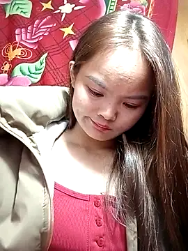 Snapshot of xinhxinhcute chatting on 5, 12, 2025 xinhxinhcute online show from 5, 12, 2025