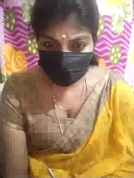 Snapshot of Nithiila chatting on 8, 9, 2025 Nithiila online show from 8, 9, 2025