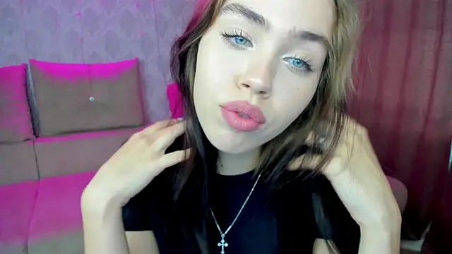 Snapshot of Kitty_Mila chatting on 11, 9, 2025 Kitty Mila online show from 11, 9, 2025