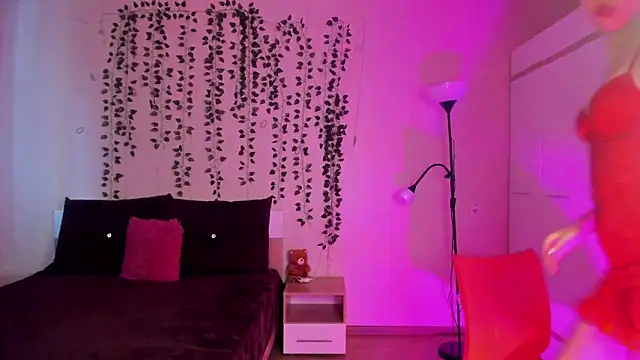 Snapshot of Kitty_Mila chatting on 30, 10, 2025 Kitty Mila online show from 30, 10, 2025