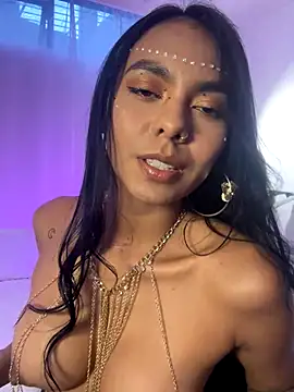 GiorgiaLuxee online show from 15, 10, 2025