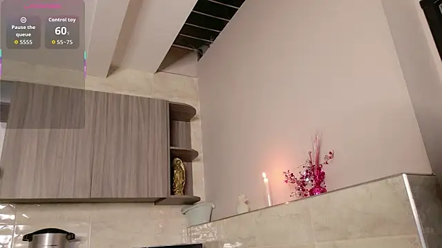 Snapshot of Catalina-Malave chatting on 28, 10, 2025 Catalina-Malave online show from 28, 10, 2025