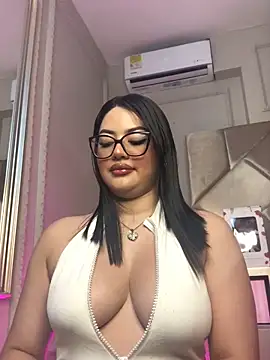 Snapshot of Catalina-Malave chatting on 6, 1, 2026 Catalina-Malave online show from 6, 1, 2026