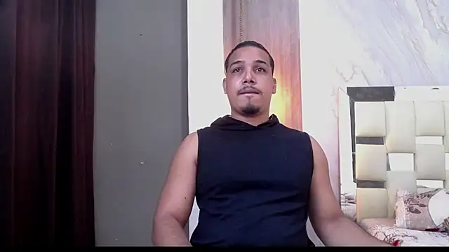 Snapshot of taylor_collins_ chatting on 7, 10, 2025 taylor collins online show from 7, 10, 2025