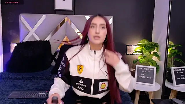 Snapshot of Miia_bunny chatting on 7, 10, 2025 Miia bunny online show from 7, 10, 2025