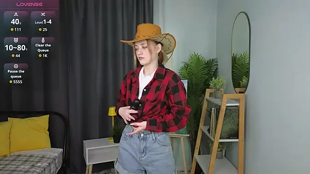 HollieCollelo online show from 27, 10, 2025