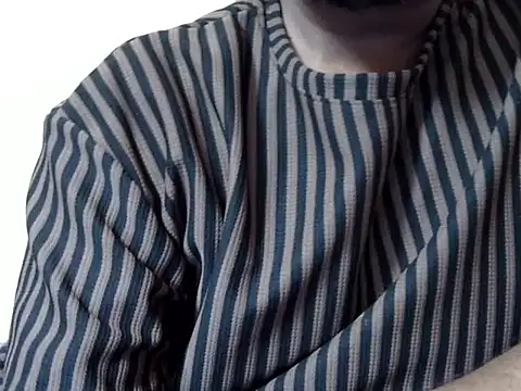 Snapshot of biggd09 chatting on 14, 10, 2025 biggd09 online show from 14, 10, 2025