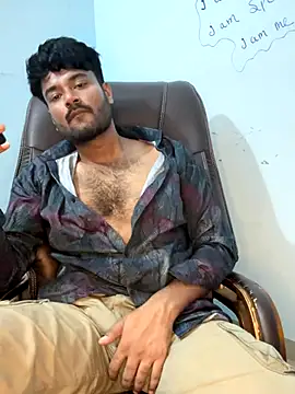 Snapshot of MeekBatgirl chatting on 13, 10, 2025 MeekBatgirl online show from 13, 10, 2025