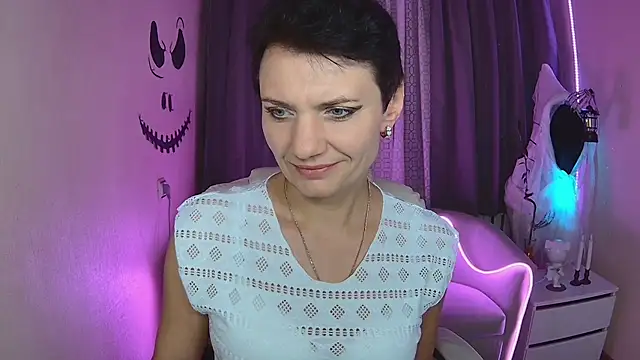 AvaSaturnian online show from 26, 10, 2025