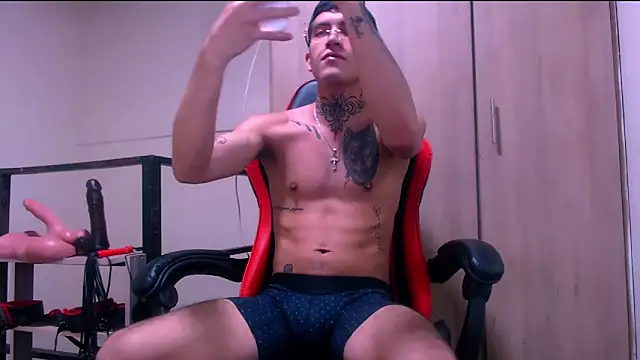 Snapshot of dilan_abraham12 chatting on 13, 3, 2026 dilan abraham12 online show from 13, 3, 2026