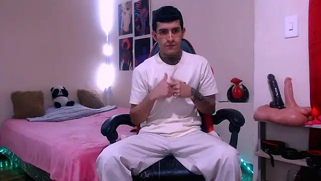 Snapshot of dilan_abraham12 chatting on 16, 3, 2026 dilan abraham12 online show from 16, 3, 2026