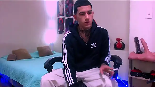Snapshot of dilan_abraham12 chatting on 19, 3, 2026 dilan abraham12 online show from 19, 3, 2026
