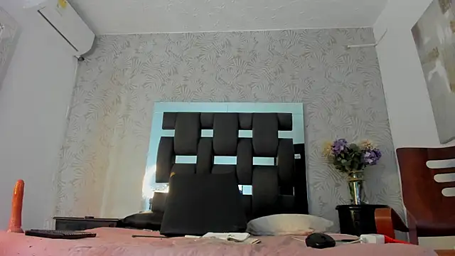 MissDiabla  online show from 29, 10, 2025