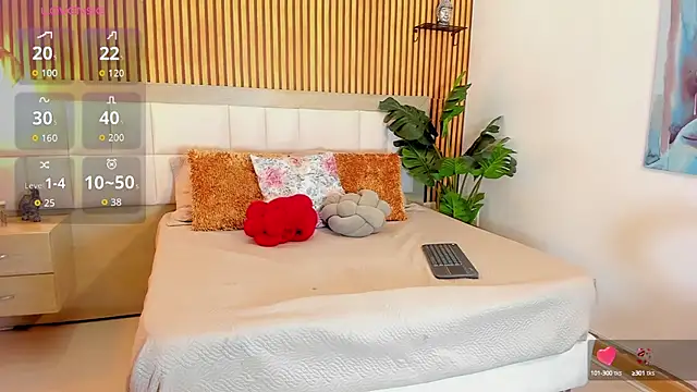 Roseaurora online show from 6, 10, 2025