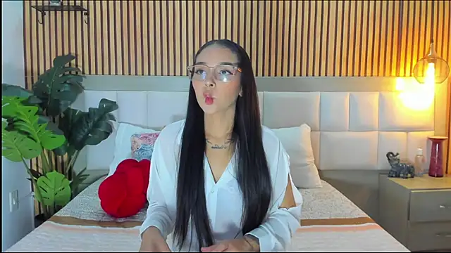 Roseaurora online show from 21, 2, 2026