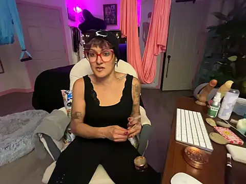 kinkycanner online show from 25, 3, 2026