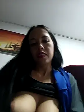 Snapshot of MiaForever1 chatting on 5, 2, 2026 MiaForever1 online show from 5, 2, 2026