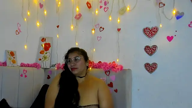 milf latinn online show from 2, 10, 2025
