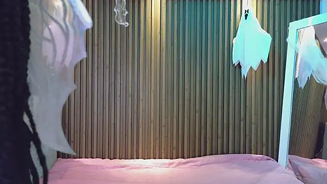 Snapshot of AlanaWalker9 chatting on 31, 10, 2025 AlanaWalker9 online show from 31, 10, 2025