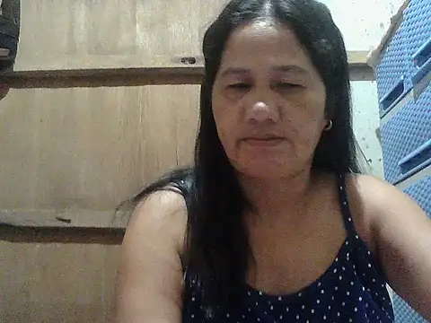 Snapshot of hotmama_063 chatting on 8, 7, 2026 hotmama 063 online show from 8, 7, 2026