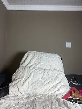 Moonzy77 online show from 18, 12, 2025