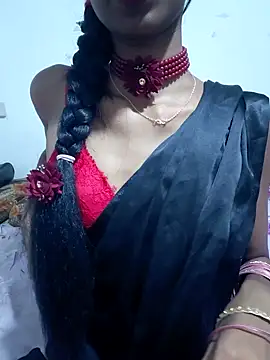 Snapshot of BunnyBloom25 chatting on 8, 11, 2025 BunnyBloom25 online show from 8, 11, 2025