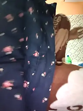 Snapshot of Aidakhan1212 chatting on 5, 12, 2025 Aidakhan1212 online show from 5, 12, 2025