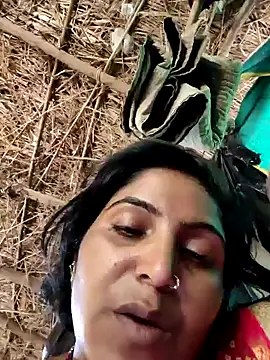 Snapshot of LUCKY_cut chatting on 9, 9, 2025 LUCKY cut online show from 9, 9, 2025