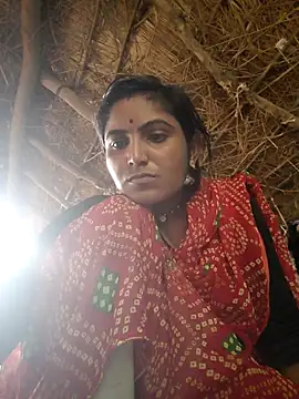 Snapshot of LUCKY_cut chatting on 1, 10, 2025 LUCKY cut online show from 1, 10, 2025