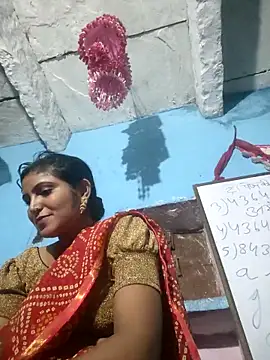 Snapshot of LUCKY_cut chatting on 11, 10, 2025 LUCKY cut online show from 11, 10, 2025