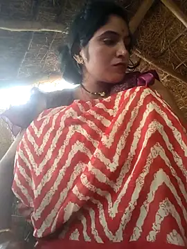 Snapshot of LUCKY_cut chatting on 17, 10, 2025 LUCKY cut online show from 17, 10, 2025