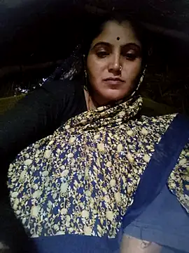 Snapshot of LUCKY_cut chatting on 19, 10, 2025 LUCKY cut online show from 19, 10, 2025