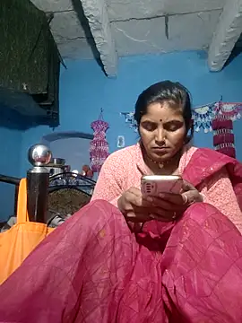 Snapshot of LUCKY_cut chatting on 14, 11, 2025 LUCKY cut online show from 14, 11, 2025