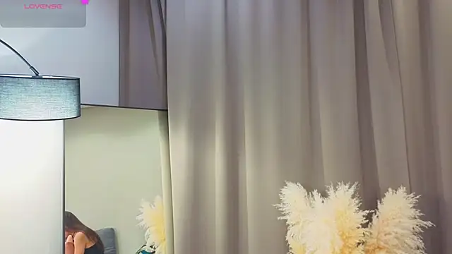 Snapshot of VincenzaGarigliano chatting on 7, 10, 2025 VincenzaGarigliano online show from 7, 10, 2025