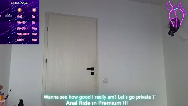 Snapshot of crystalxx18 chatting on 10, 11, 2025 crystalxx18 online show from 10, 11, 2025