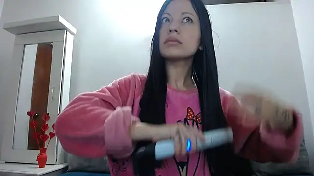 Snapshot of Taylormegan chatting on 15, 11, 2025 Taylormegan online show from 15, 11, 2025