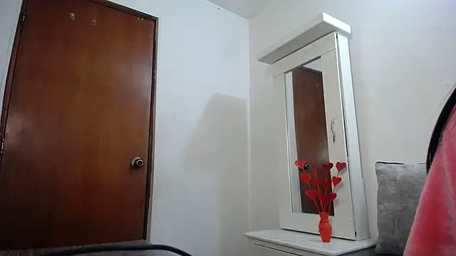 Snapshot of Taylormegan chatting on 23, 11, 2025 Taylormegan online show from 23, 11, 2025