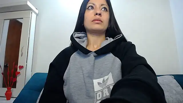 Snapshot of Taylormegan chatting on 5, 12, 2025 Taylormegan online show from 5, 12, 2025