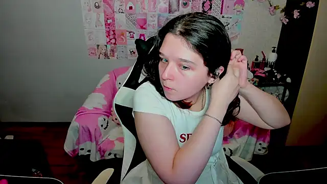 Snapshot of Acid_Kate chatting on 21, 11, 2025 Acid Kate online show from 21, 11, 2025