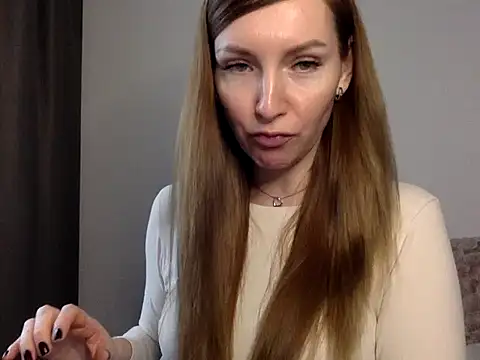 Snapshot of Varnyx chatting on 5, 11, 2025 Varnyx online show from 5, 11, 2025