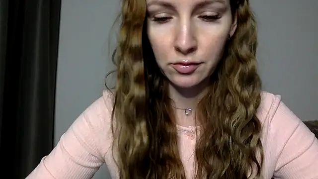 Snapshot of Varnyx chatting on 11, 11, 2025 Varnyx online show from 11, 11, 2025