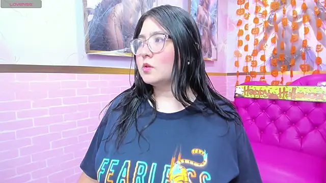 Snapshot of Dulce_meow chatting on 22, 10, 2025 Dulce meow online show from 22, 10, 2025