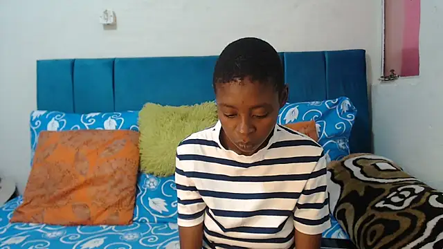 Snapshot of SweetSlenderChoc chatting on 21, 4, 2026 SweetSlenderChoc online show from 21, 4, 2026