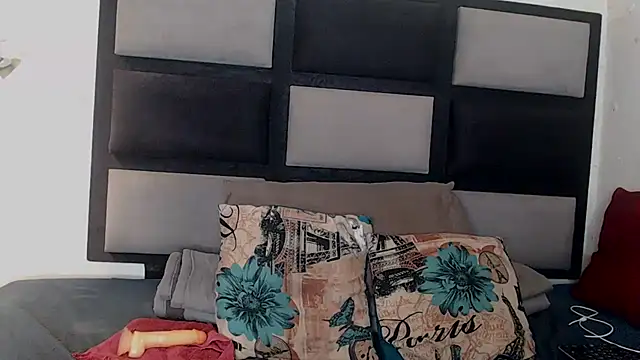 Snapshot of Freaky-boobs chatting on 28, 10, 2025 Freaky-boobs online show from 28, 10, 2025