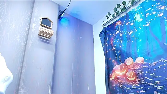 Snapshot of sofi_hils chatting on 6, 10, 2025 sofi hils online show from 6, 10, 2025