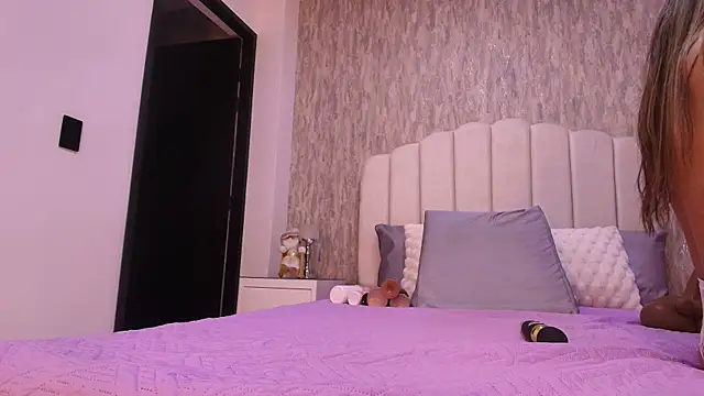 Snapshot of sofi_hils chatting on 2, 12, 2025 sofi hils online show from 2, 12, 2025