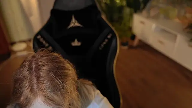 Snapshot of rosy_petal chatting on 11, 9, 2025 rosy petal online show from 11, 9, 2025