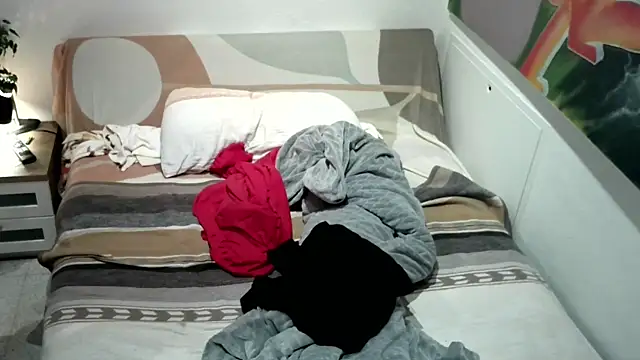 Snapshot of EdelHolz91 chatting on 9, 11, 2025 EdelHolz91 online show from 9, 11, 2025